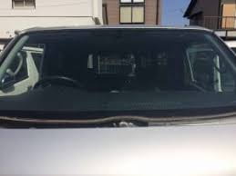 ハイエース専門店 フロントガラス透明からボカシ入りに交換 福岡のハイエース専門店プレステージ