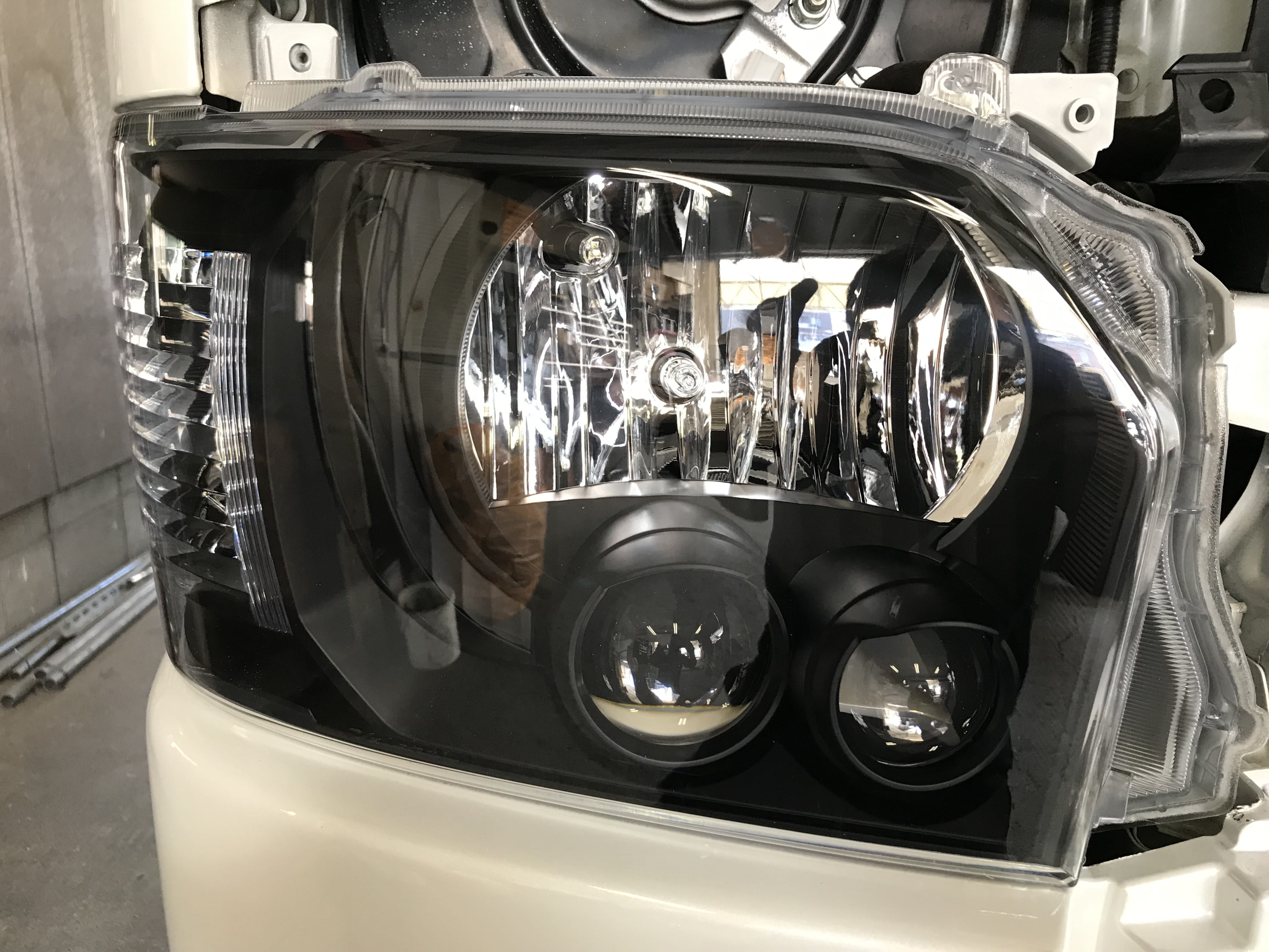 ハイエースワゴンLED ヘッドライト インナーブラックヘッド ハイエースワゴンLED ヘッドライト インナーブラックヘッド